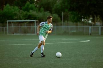 霍伊别尔转会纽卡斯尔交易取消，球员拒绝提议｜开云体育（配图示意）