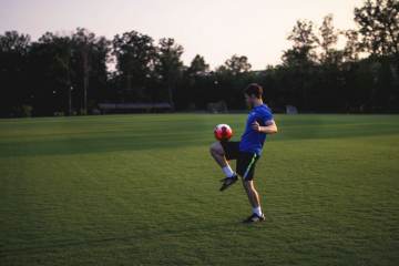 突发：Betway成为曼联新的训练装备赞助商及独家全球博彩合作伙伴（配图示意）